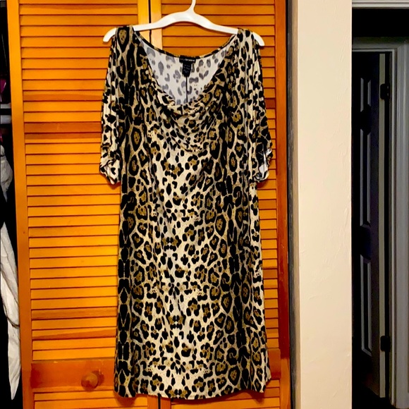 Lane Bryant Dresses & Skirts - Lane Bryant Leopard 🐆 Print Dress